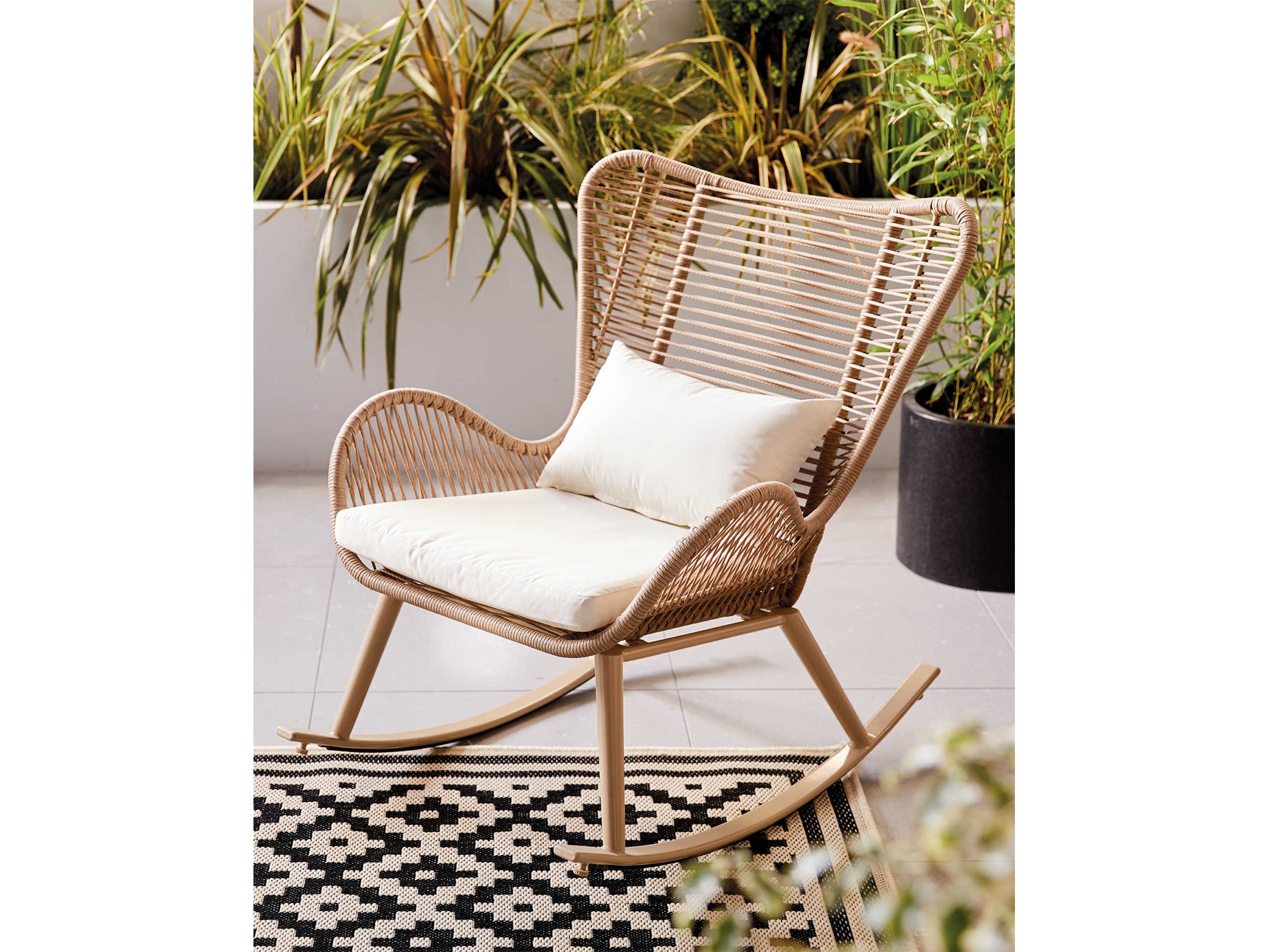 Aldi outdoor rocking outlet chair